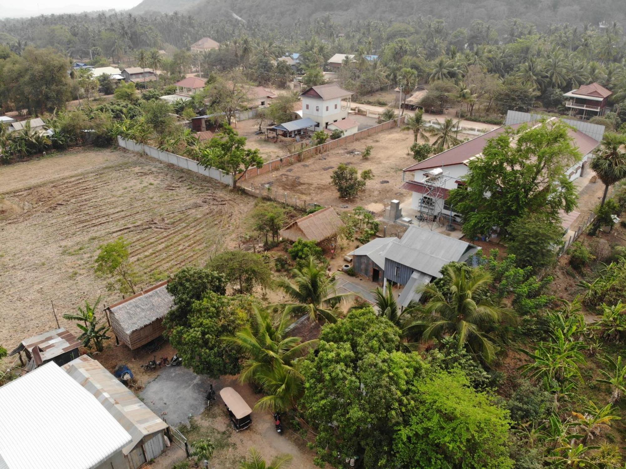 Family Batcave * Battambang
